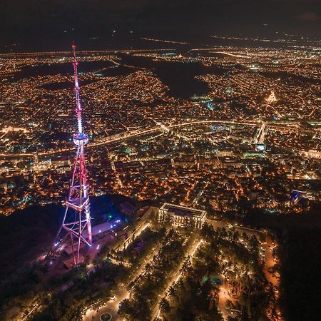 4 Bedroom Suite Apartment Ln Tbilisi City Экстерьер фото