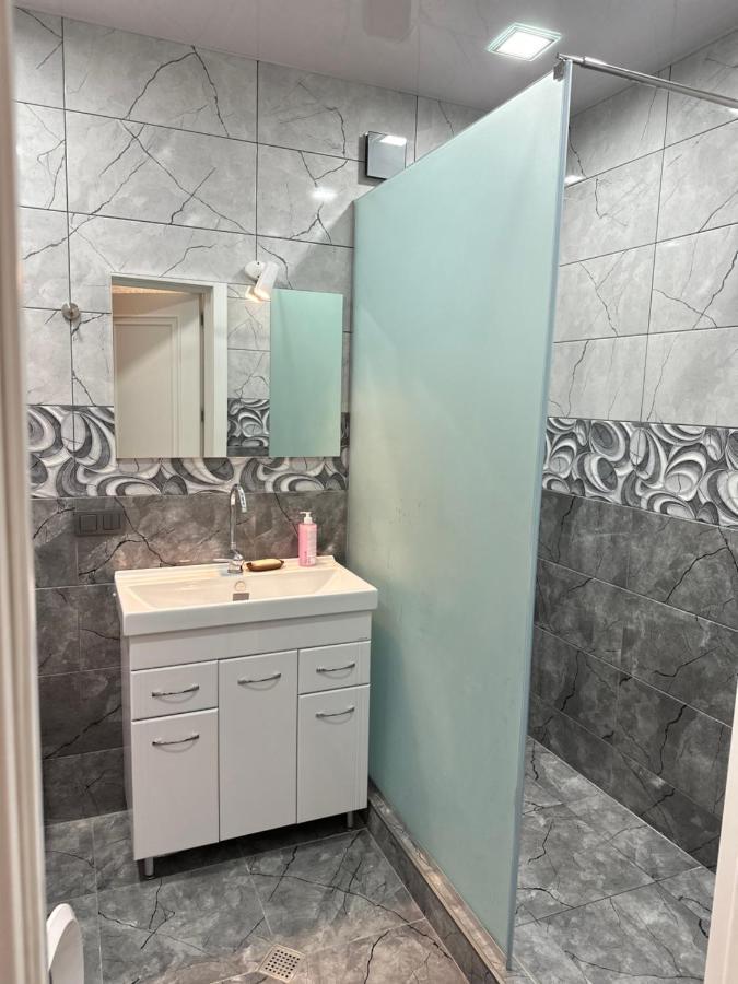 4 Bedroom Suite Apartment Ln Tbilisi City Экстерьер фото