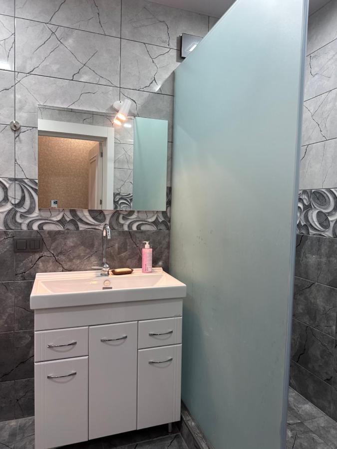 4 Bedroom Suite Apartment Ln Tbilisi City Экстерьер фото
