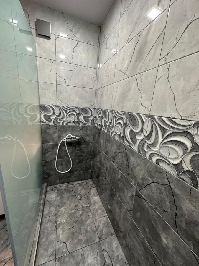 4 Bedroom Suite Apartment Ln Tbilisi City Экстерьер фото